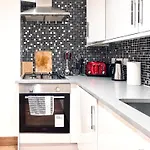 2Bedroom Angel